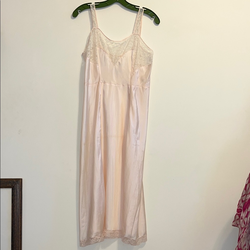 Chic Blush Lace Chemise